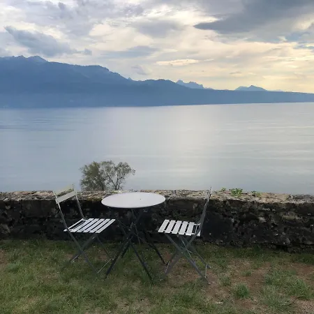With 360° View Overlooking Geneva And Alps 4* Puidoux