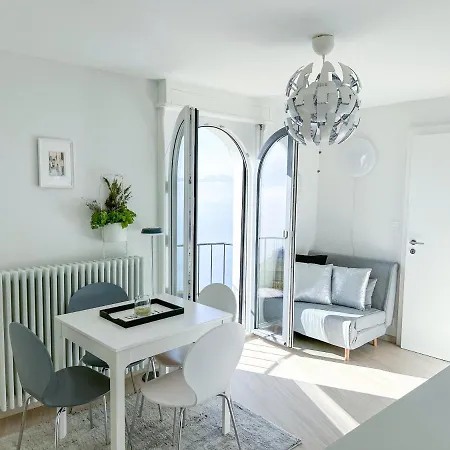 With 360° View Overlooking Geneva And Alps 4*