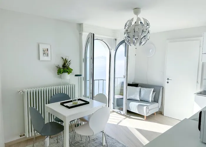 With 360° View Overlooking Geneva And Alps 4*